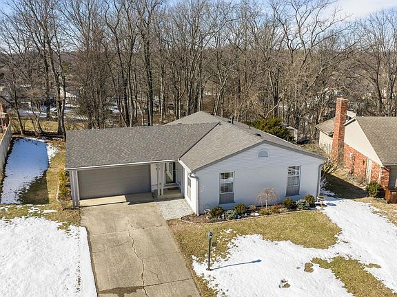 3rd image of 2713 Falconbridge Dr