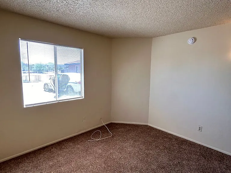 1409-1417 N El Rio Dr — Photo 10