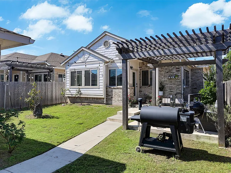 6203 Principale Dr — Photo 31