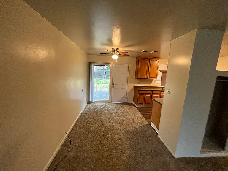 1906 Bowling Green Dr — Photo 8