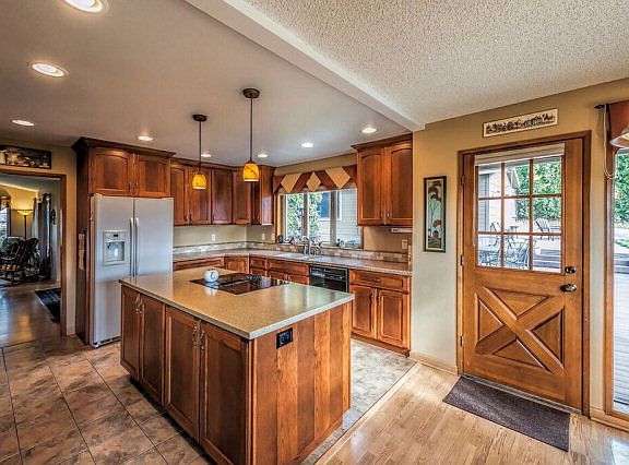 4th image of 1590 Brookshire Dr