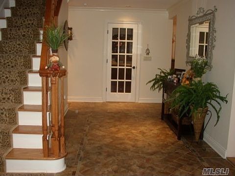 2nd image of 520 Hemlock Dr