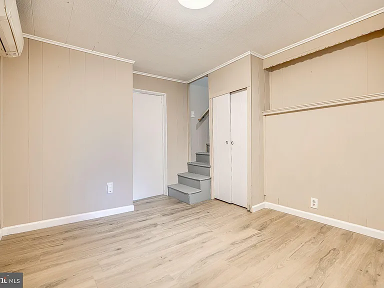 1910 Eastern Ave #2 — Photo 2
