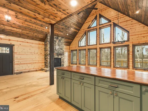 2 Nature Run, Mc Henry, MD 21541