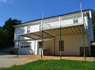 3172 Wallace Rd, Gainesville, GA 30507