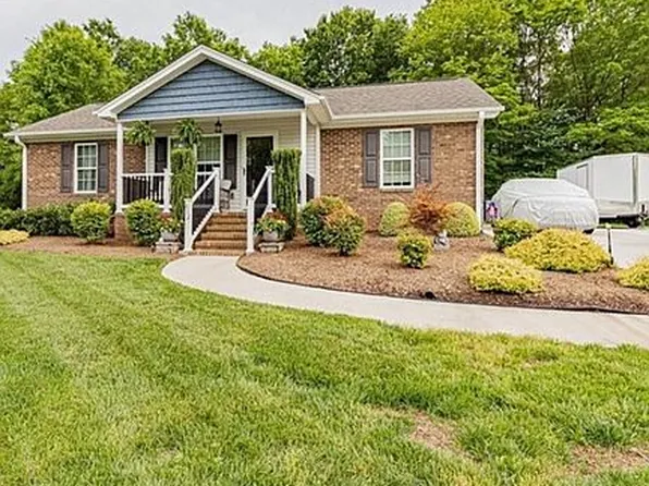 412 Northridge Dr, Eden, NC 27288