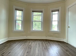 5 Ellis Ave, Lowell, MA 01854