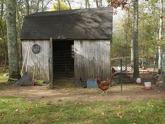 5th image of 431 Perry Hill Rd