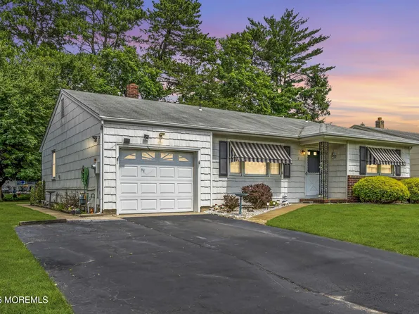 7 Beaverbrook Drive, Toms River, NJ 08757