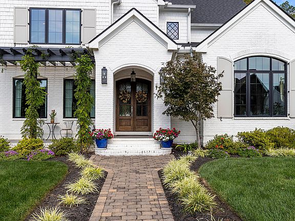 2nd image of 1635 Yachtsman Way