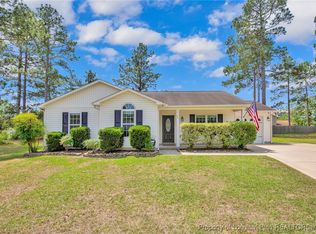 6186 Birchbrook Dr, Hope Mills, NC 28348