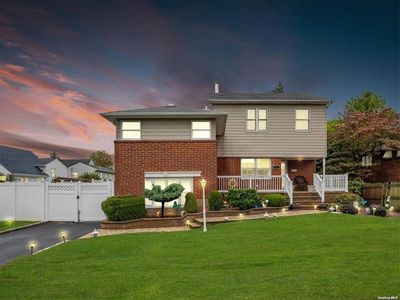3 Winding Road, Massapequa, NY, 11758