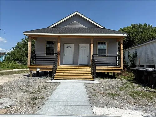 3033 Piety St Photo 1