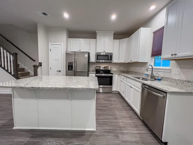 307 Grand Palm Ln — Photo 8