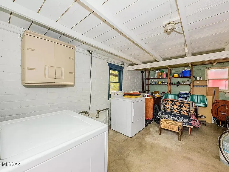 Laundry room in workshop