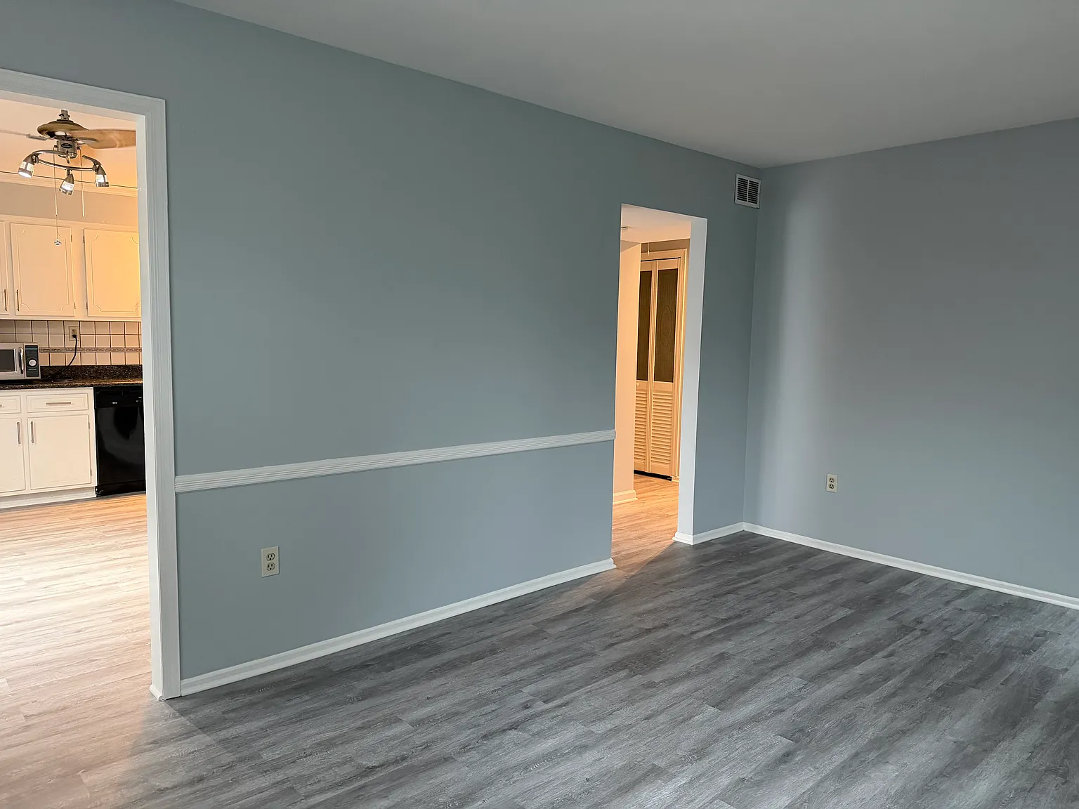 126 Kingsley Way — Photo 4