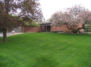 1016 Ray St, Geneva, IL 60134