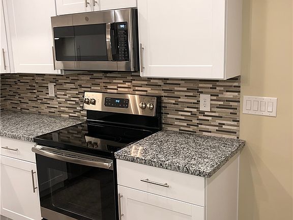 4th image of 427 S Parkview Dr #Basement