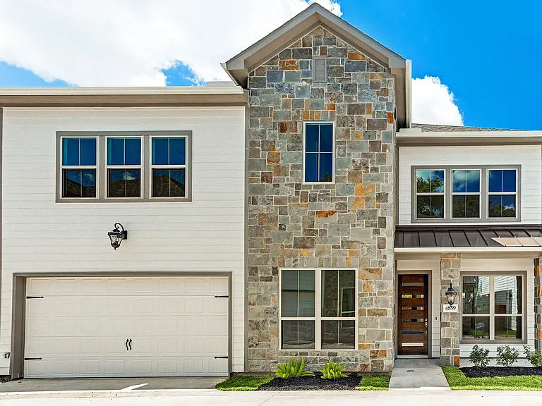 4859 Benning Dr — Photo 1