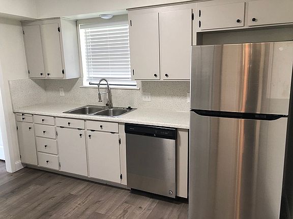 4th image of 2118 Cashmere Ave