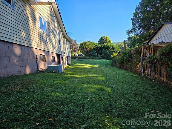 4th image of 408 McCoy Cove Rd