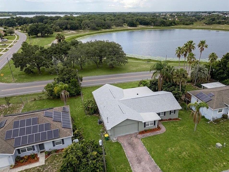 1st image of 907 Valentina Dr