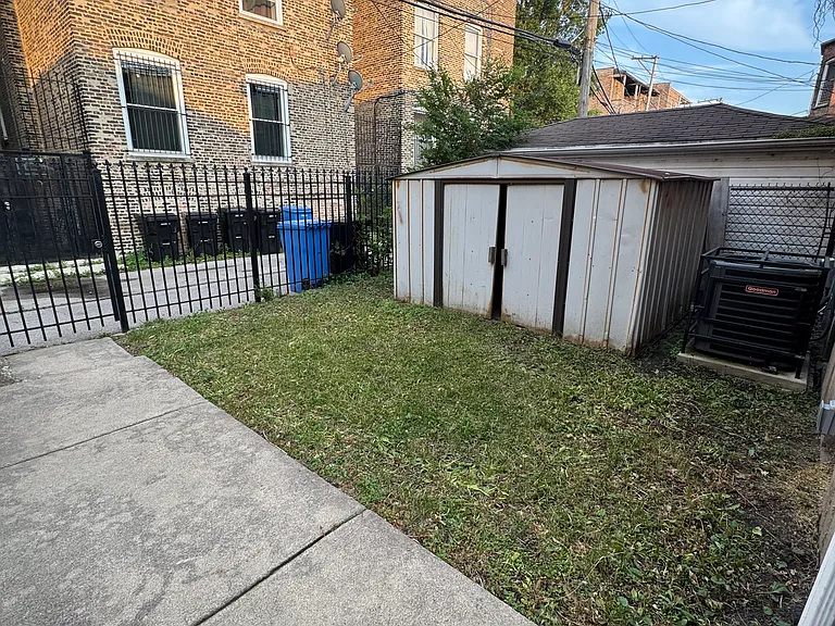 S Calumet Ave — Photo 11