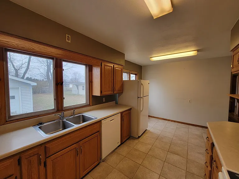 2023 Valley Park Dr — Photo 23