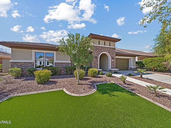 3rd image of 20459 W Summit Place