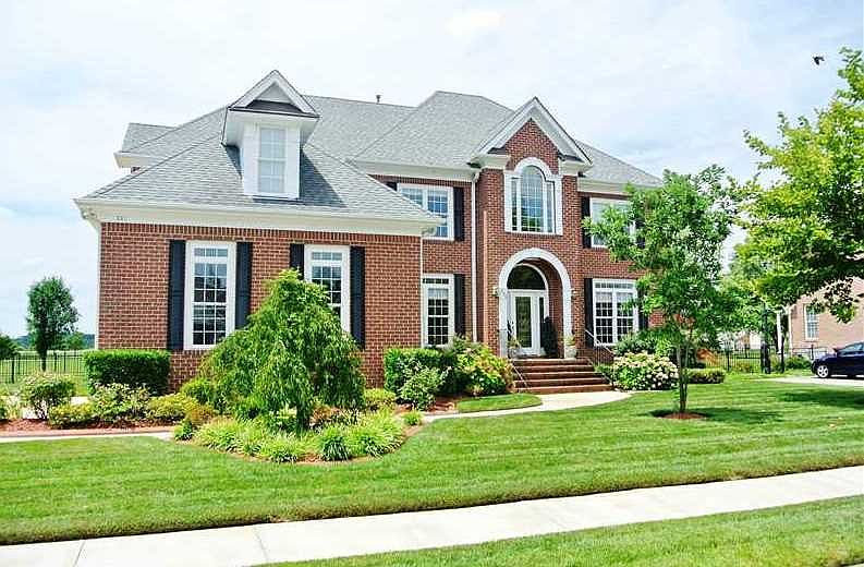 1st image of 332 Greens Edge Dr