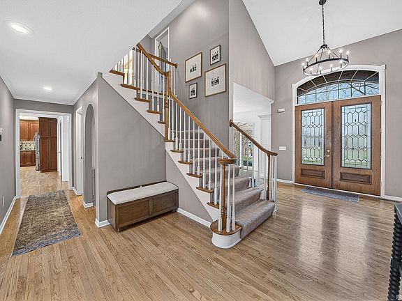 3rd image of 15209 Valentia Dr