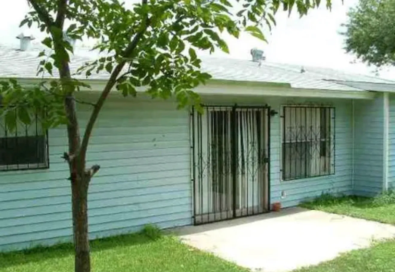3 bed, 1600 sqft, $1,775 — Photo 3