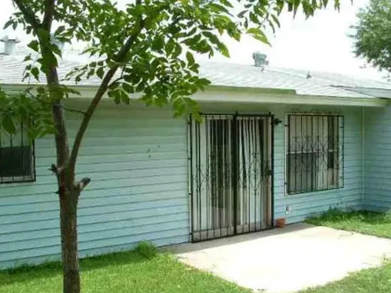 2011 Daniel Cloud Dr — Photo 3