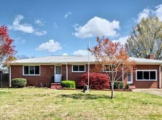 860 Hopwood Ln, Virginia Beach, VA 23455