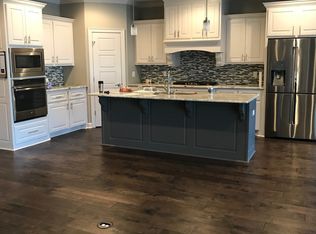 9017 Meadow Gardens Cir, Sherwood, AR 72120