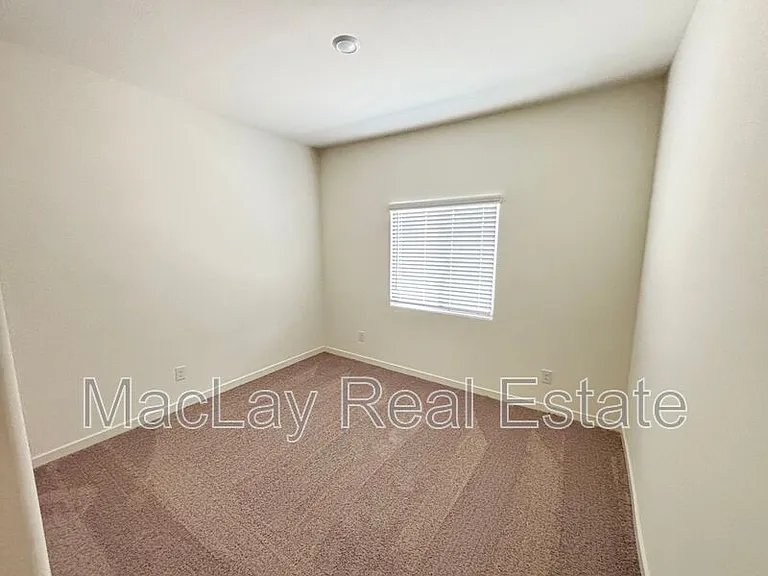 675 W Crowned Dove Trl — Photo 16