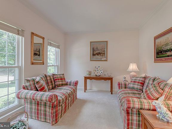 5th image of 8566 Fisher Woods Dr