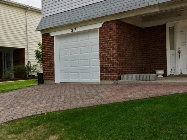 37 Kelly Blvd, Staten Island, NY 10314