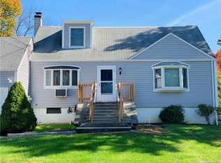 3330 Peter Ln, Yorktown Heights, NY 10598