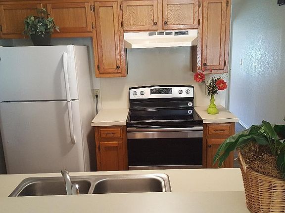 4th image of 508 Brockett St APT A