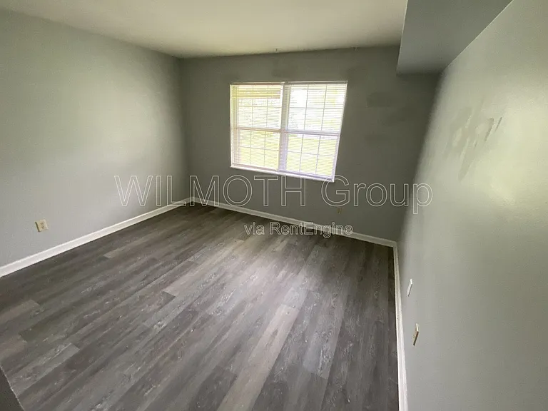 1329 Millerwood Ct — Photo 7