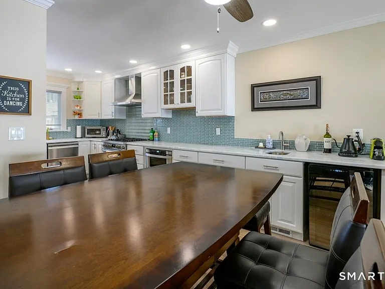 72 Cosey Beach Ave #3 — Photo 25