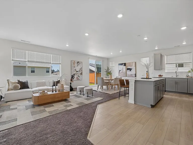 4840 88th Dr NE — Photo 3