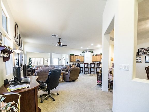 3rd image of 904 Kevin Baker Ave