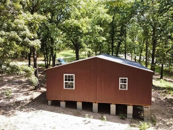 8175 Robin Ln, Rogers, AR 72756