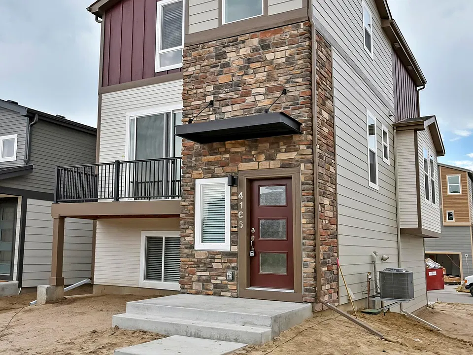 4166 Parkwood Trl