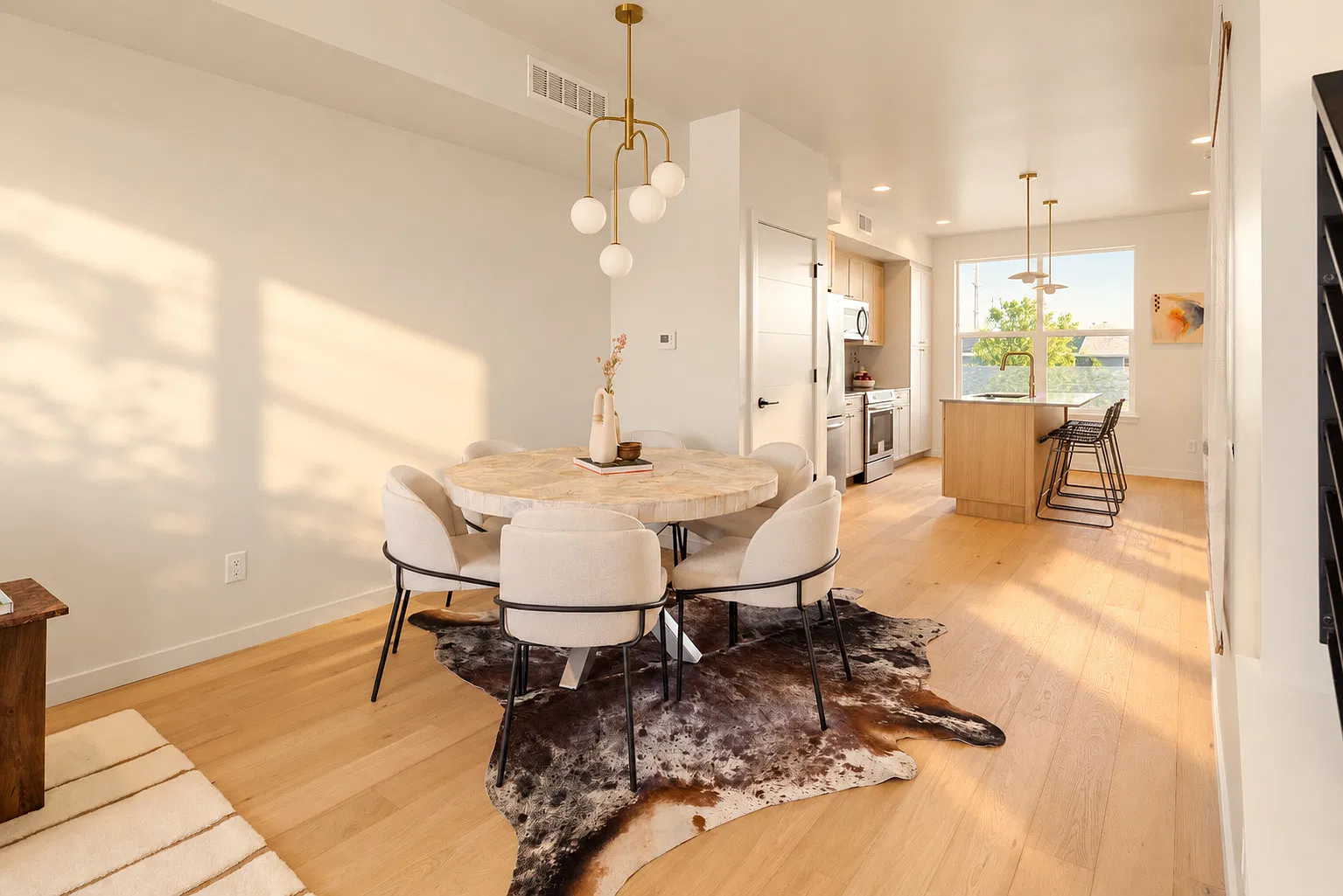 2 bed, 1500 sqft, $2,975 — Photo 3