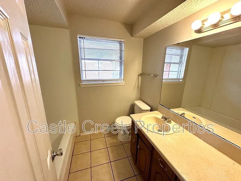 5305 Brookdale Dr — Photo 10