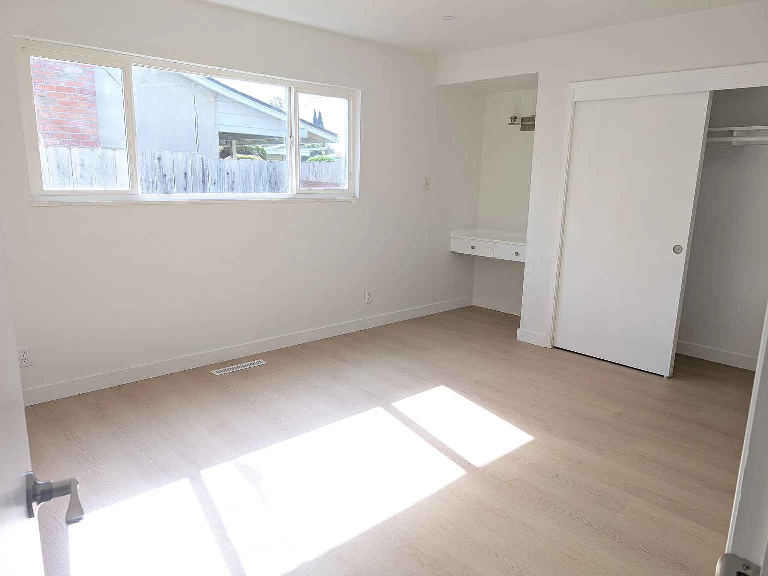 3 bed, 1136 sqft, $4,000 — Photo 3