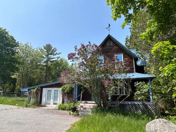 20 Wesley Avenue, Southwest Harbor, ME 04679